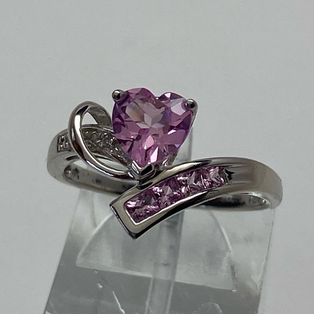 10K White Gold Heart Shape Pink Topaz and Diamond Ring Size 7